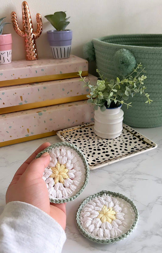 Set of 2 DAISY style handmade crochet coasters, daisy flower coasters, handmade crochet gifts, set of coasters, handmade crochet decor