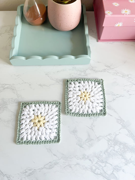 Set of 2 Daisy square handmade crochet coasters, daisy flower coasters, handmade crochet gifts, set of coasters, handmade crochet decor