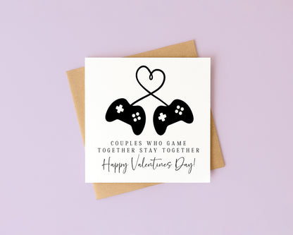 Valentines card, gaming couples happy Valentines day with Envelope