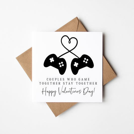 Valentines card, gaming couples happy Valentines day with Envelope