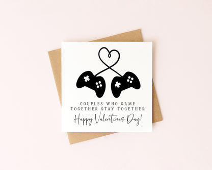 Valentines card, gaming couples happy Valentines day with Envelope